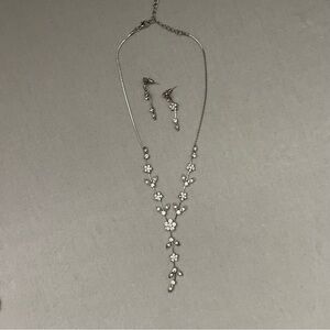 Elegant Silver Floral Jewelry Set